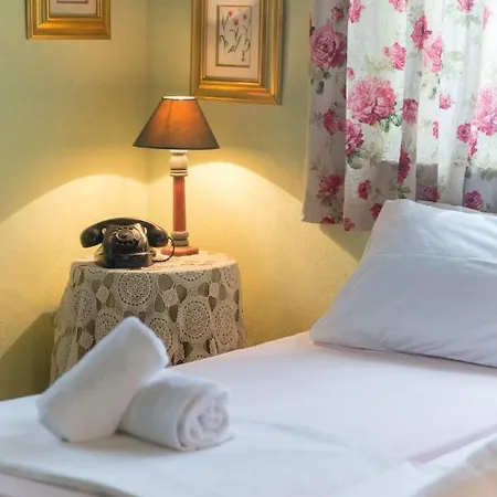 Hotel Olivia *
